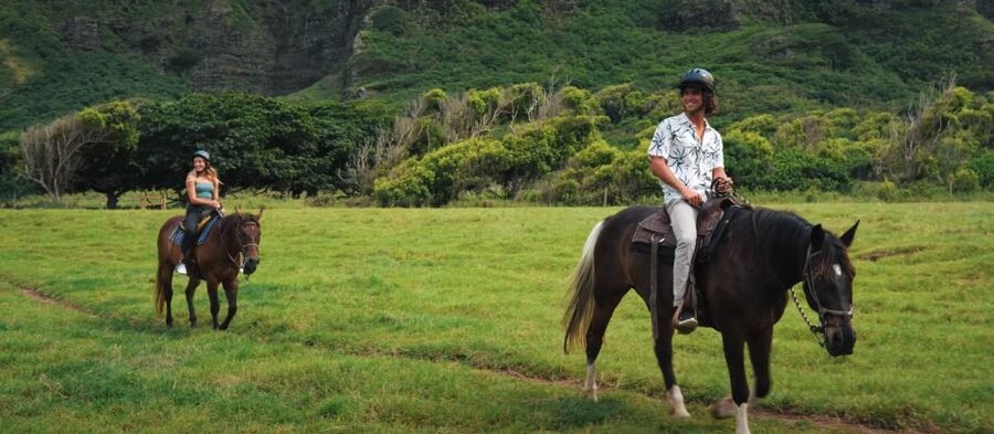 Oahu: Kualoa Hills and Valleys Horseback Riding Tour - Who will enjoy this tour most