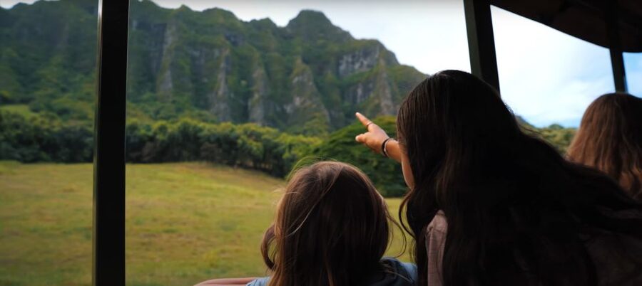Oahu: Kualoa Open Air Jungle Expedition Tour - Arriving at Kualoa Ranch