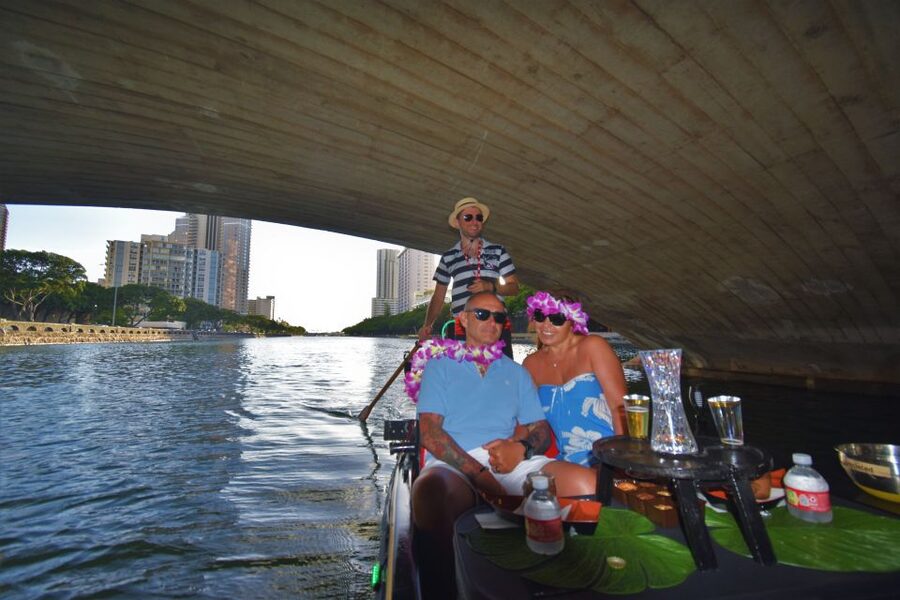 Oahu: Luxury Gondola Cruise with Drinks and Pastries - Harbor views, Magic Island, and Diamond Head
