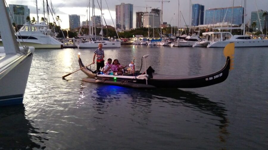 Oahu: Luxury Gondola Cruise with Drinks and Pastries - Is $98 a person good value?