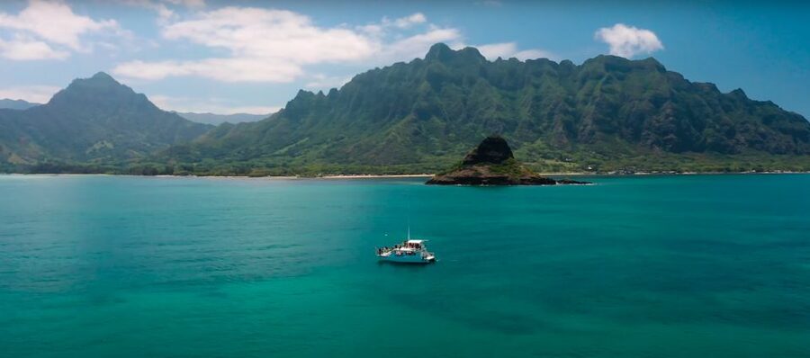 Oahu: Molii Fishpond and Kaneohe Bay Catamaran Tour - The 45-minute Kaneohe Bay voyage