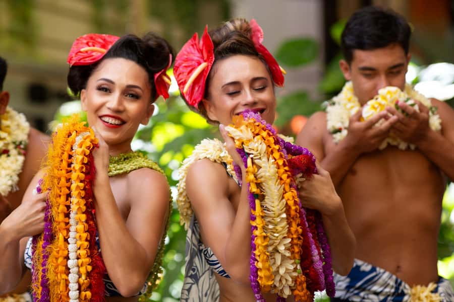 Oahu: Na Lei Aloha Luau in Waikiki with Optional Dinner - Check-in at the Hyatt Regency Waikiki
