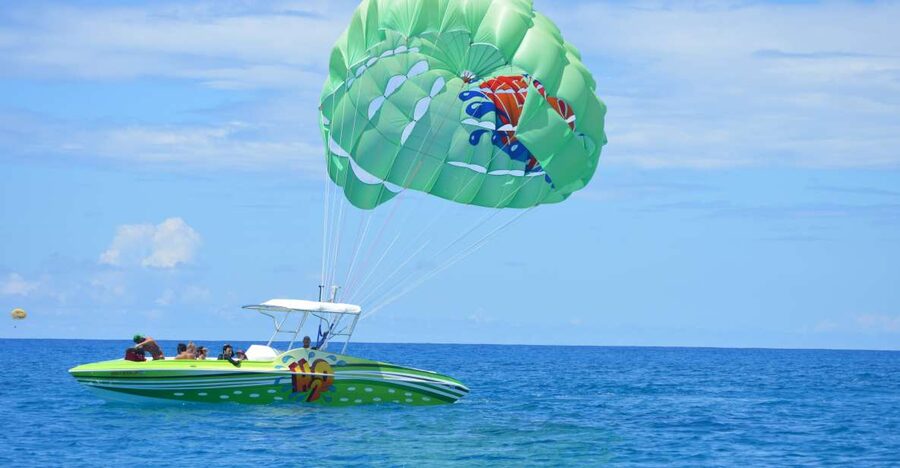 Oahu: Parasail on Maunalua Bay with Diamond Head Views - The view from above Maunalua Bay