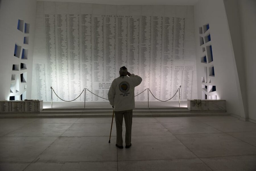 Oahu: Pearl Harbor Admiral's VIP Narrated Multimedia Tour - Getting started at the Narrated Tours counter
