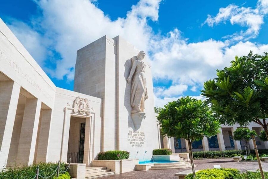Oahu: Pearl Harbor Battleship Tour - Starting from Waikiki for a full day at Pearl Harbor