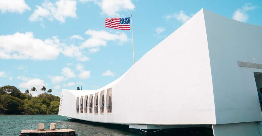 Oahu: Pearl Harbor, USS Arizona, and City Tour - The Visitor Center rewards careful attention