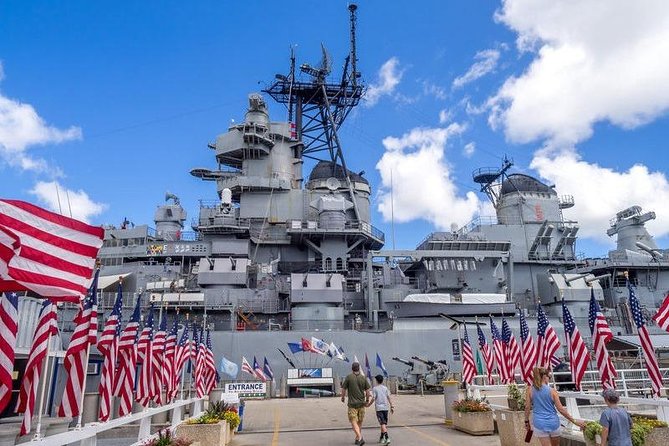 Oahu: Pearl Harbor USS Arizona Memorial & Battleship Missouri - Pearl Harbor Visitor Center and the December 7 film