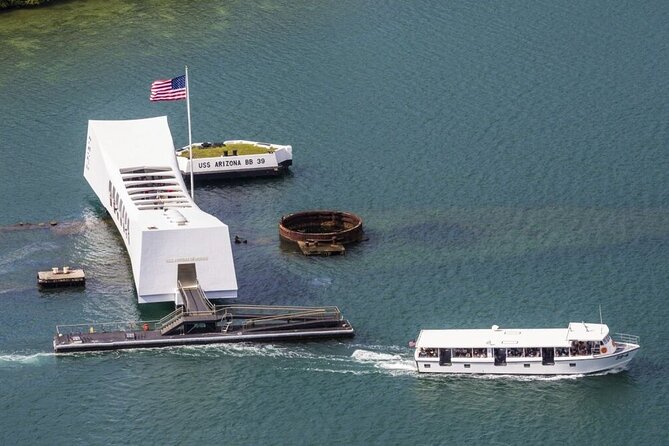 Oahu: Pearl Harbor USS Arizona Memorial Tour - What happens inside the Pearl Harbor visitor center