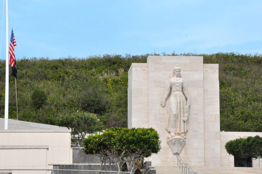 Oahu: Pearl Harbor, USS Arizona, Might Mo, & Honolulu Tour - FAQ