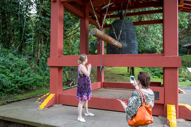 Oahu Personalized Private Tour - Macadamia nuts, Chinaman’s Hat, and the Windward coast