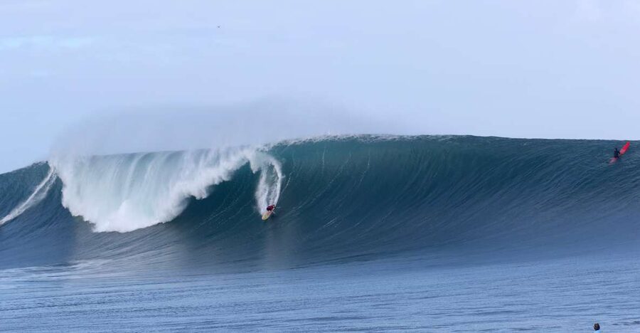 Oahu: Private Surfing Lesson with Local Big Wave Surfer - Starting on the sand with safety and stance