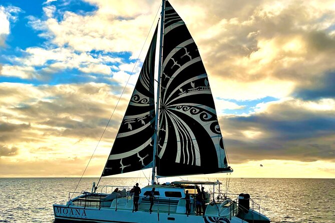 Oahu's Waikiki Coast: Moana’s Sunset Cocktail Sail - Why Waikiki is better from the water at sunset