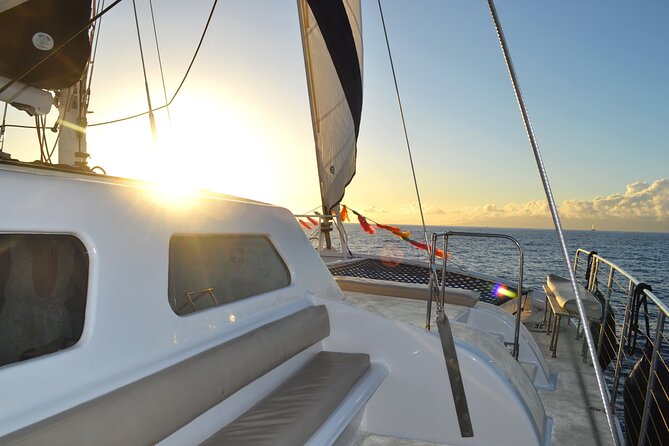 Oahu's Waikiki Coast: Moana’s Sunset Cocktail Sail - Weather, wind, and what to wear