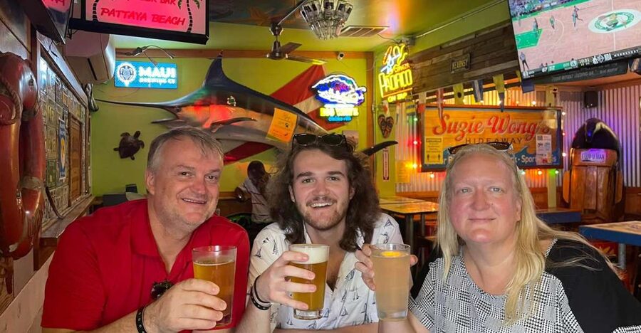 Oahu: Sips & Secrets of Hawaii Pub Crawl - Practical advice for a smoother night