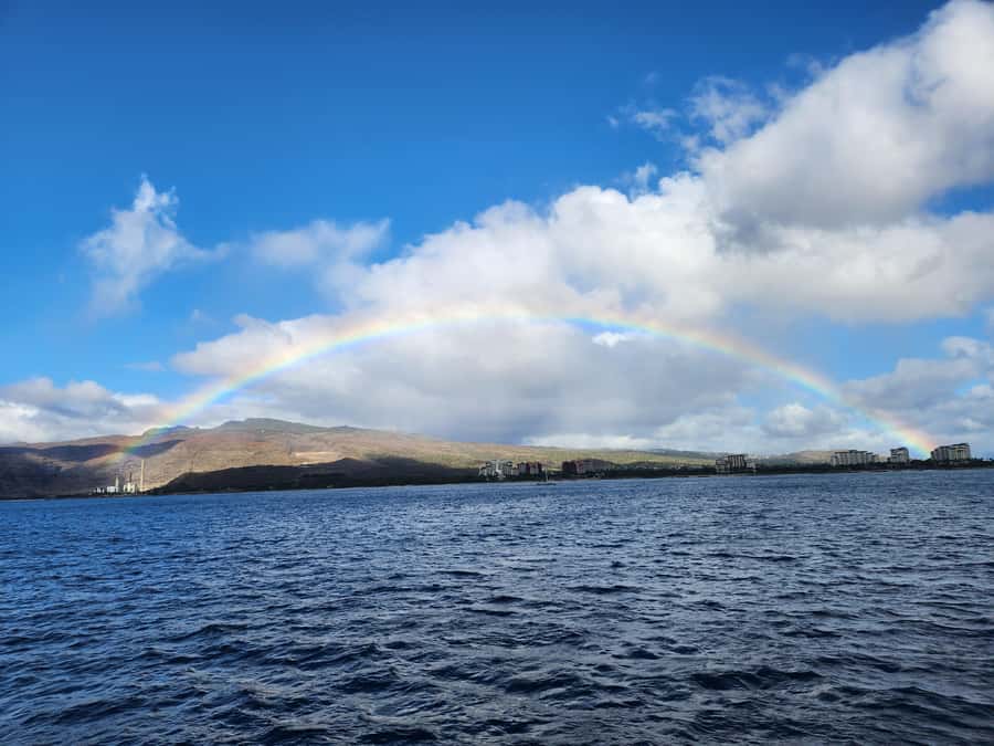 Oahu: Snorkeling & Dolphin Watch Cruise with Hawaiian Buffet - Boarding the 62-foot catamaran