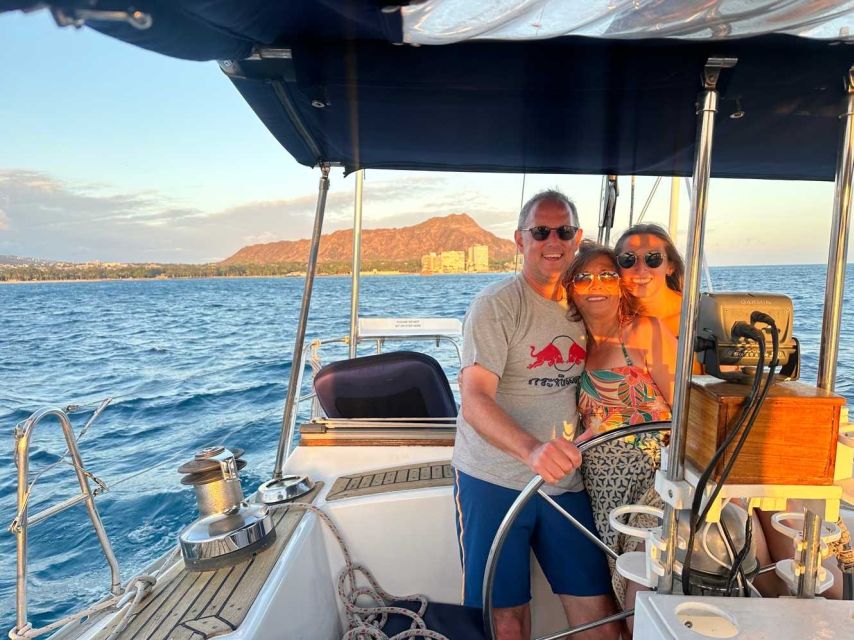 Oahu: Sunset sailing in small intimate groups - Snacks, drinks, and bringing your own food