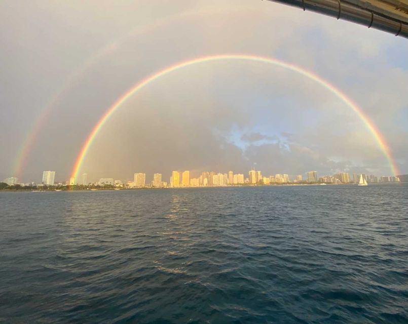 Oahu: Sunset sailing in small intimate groups - Price, value, and who should book