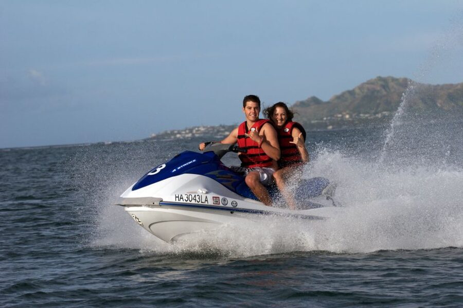 Oahu: Tandem Jet Ski Adventure on Maunalua Bay - What the Maunalua Bay setting adds