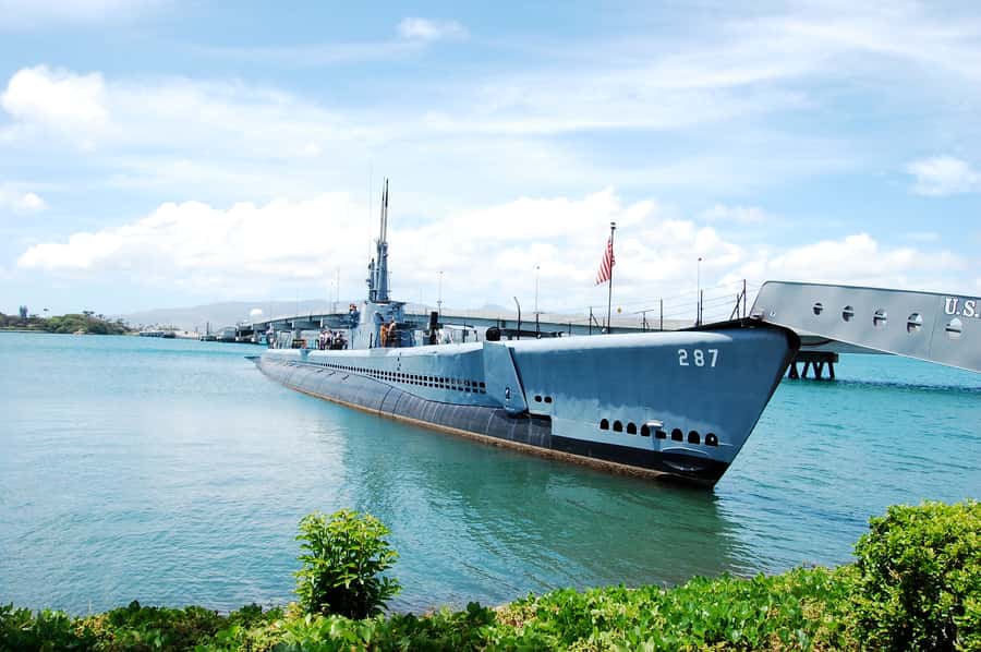 Oahu: The Best of Pearl Harbor Full-Day Tour - The USS Arizona Memorial boat ride