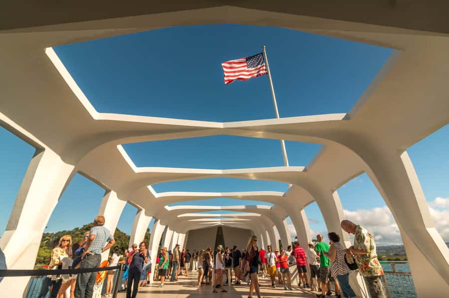 Oahu: USS Arizona Memorial and City Highlights Tour - Starting at Pearl Harbor