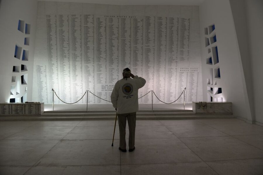 Oahu: USS Arizona Memorial Chief's Narrated Multimedia Tour - Two museums set the historical stage