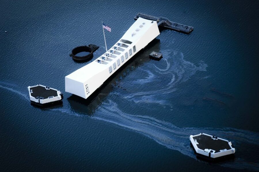 Oahu: USS Arizona Memorial Chief's Narrated Multimedia Tour - Choose from nine audio languages