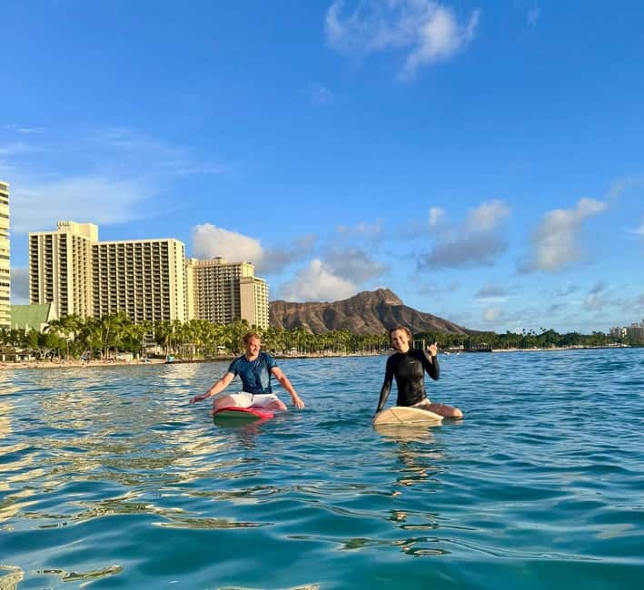 Oahu: Waikiki Beginner Private Surf Lesson- Female Guide - The First 20 to 30 Minutes on the Sand
