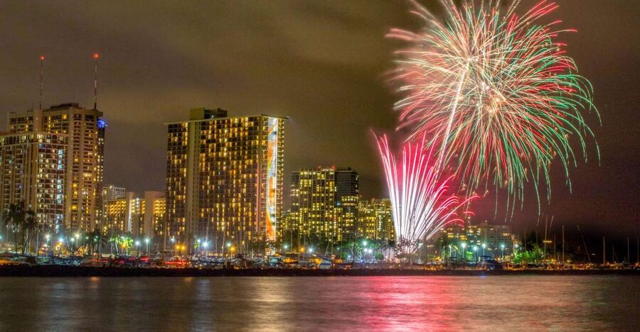 Oahu: Waikiki BYOB Friday Night Fireworks Cruise - Cruising the South Oahu coast