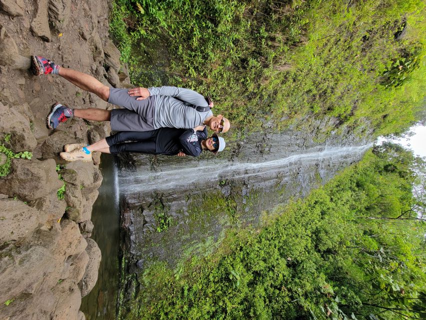 Oahu: Waikiki E-Bike Ride and Manoa Falls Hike - Locking the bikes at Manoa Falls trailhead