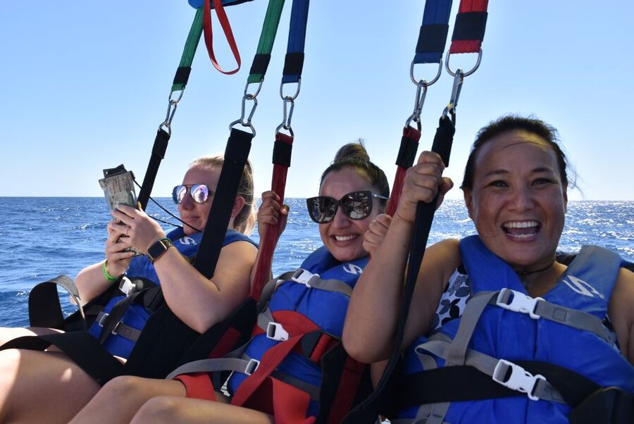 Oahu: Waikiki Parasailing - Safety rules and who can fly