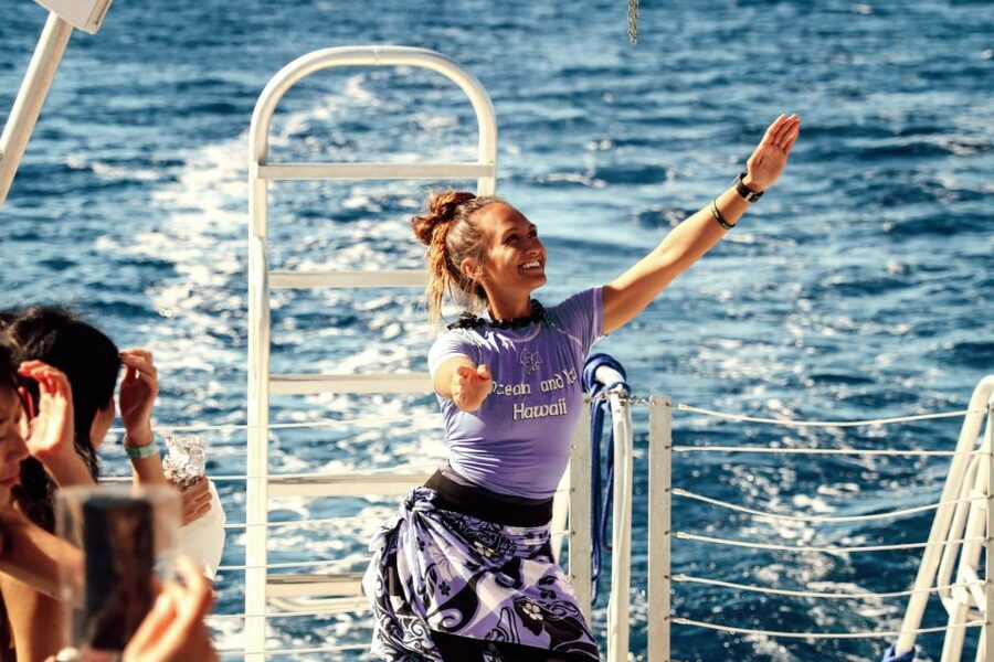 Oahu: Waikiki Whale Watching Tour-Donut and Coffee Included - Is the $100 price fair?