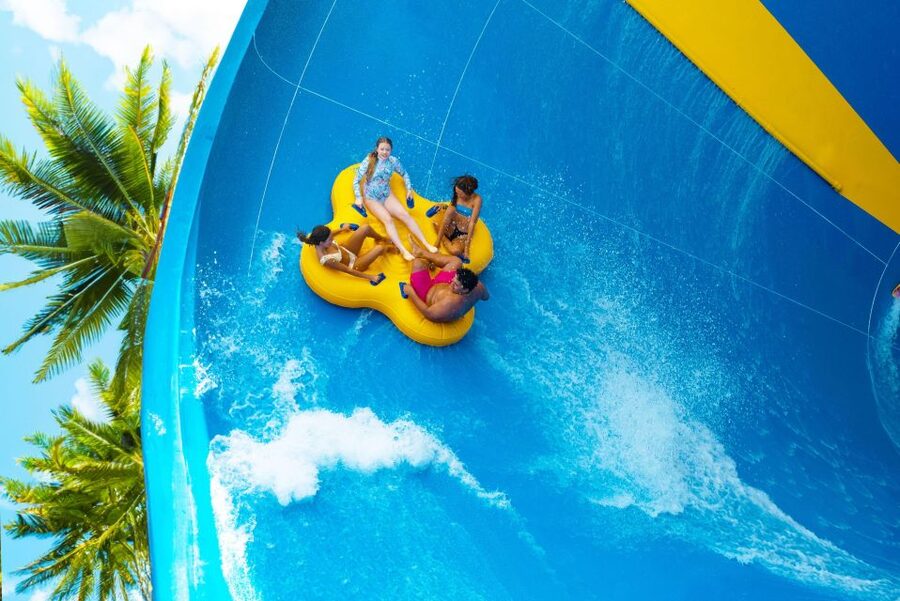 Oahu: Wet 'n' Wild Waterpark Ticket with Waikiki Transfer - Lil Kahuna Beach and Hawaiian Waters