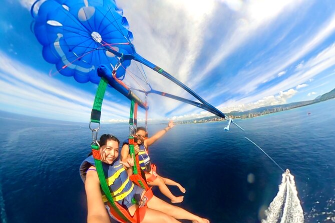 Parasailing in Waikiki from Oahu Hawaii - Why parasailing gives you Waikiki’s best wide-angle view