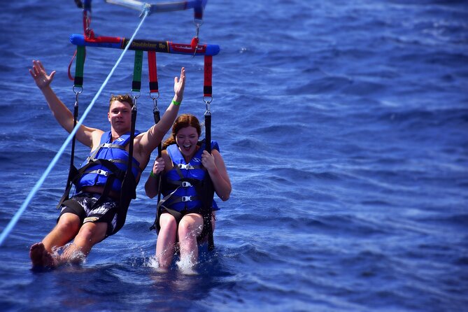 Parasailing in Waikiki from Oahu Hawaii - The real cost, including the $7 fuel surcharge