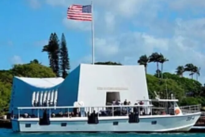 Pearl Harbor Arizona tour from HNL Airport - Why this airport tour works for a short Honolulu stop