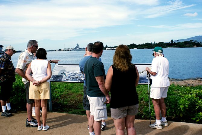 Pearl Harbor Self-Guided Multimedia and Virtual Reality Tours - Walking through Pearl Harbor National Memorial