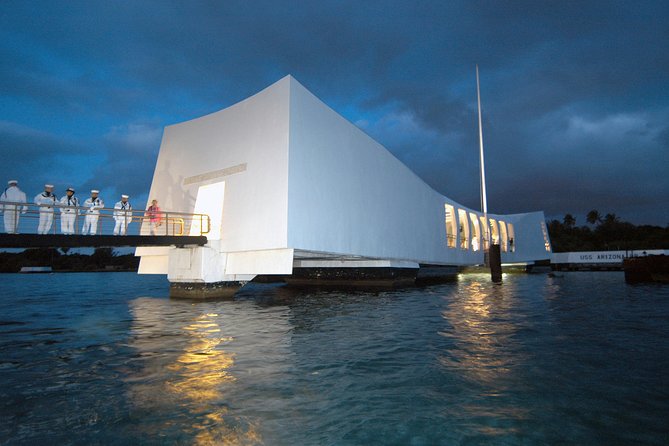Pearl Harbor Tour Arizona Memorial and USS Bowfin - Why the Arizona Memorial matters