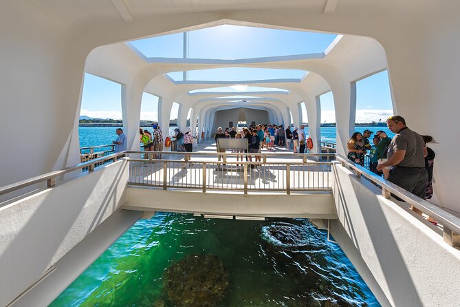 Pearl Harbor USS Arizona & Bowfin Submarine - Starting at the Pearl Harbor visitor center