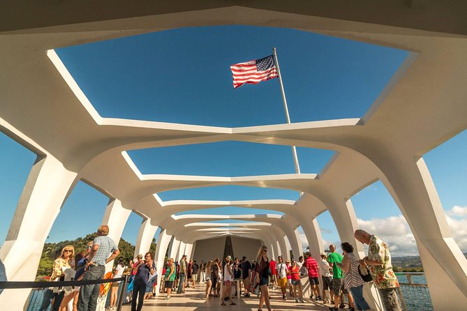 Pearl Harbor USS Arizona Memorial and Honolulu City Tour - The Visitor Center: museums, film, and practical rules