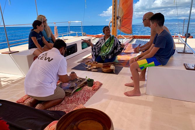 Polynesian Canoe Morning Sail - Wildlife and coastal views around Oahu