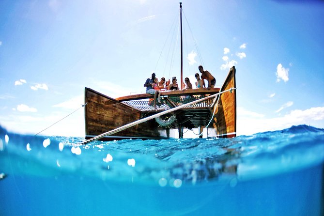 Polynesian Canoe Sunset Sail - Why the small group affects the value