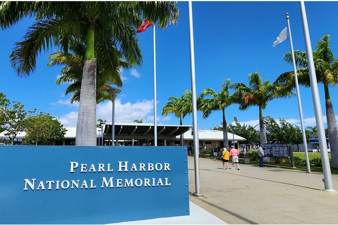 Premier Pearl Harbor and Hawaii Kingdom History Tour - Waikiki pickup, timing, and the small shuttle