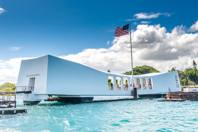Premier Pearl Harbor and Hawaii Kingdom History Tour - Pearl Harbor’s visitor center rewards an independent hour