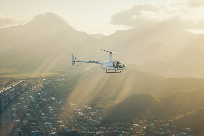 Private 60 Minutes Helicopter Tour in Honolulu - One hour that puts all of Oahu in perspective