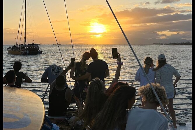 Private 90-Minute Sunset Sail Charter (Kewalo Harbor) - What the private format changes