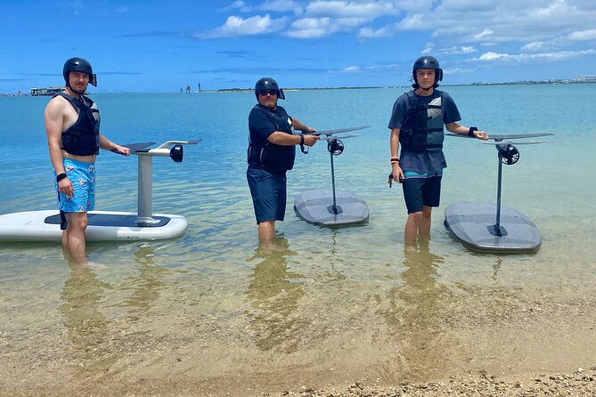 Private Efoil Experience in Ke'ehi Lagoon - Flying above Keehi Lagoon on a powered board