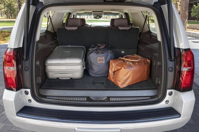 Private Luxury Escalade Transfer: HNL Airport & Cruise Ports - Who will get the most from this service