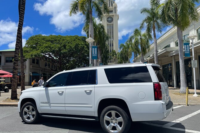 Private Luxury Escalade Transfer: HNL Airport & Cruise Ports - What happens at HNL airport arrival