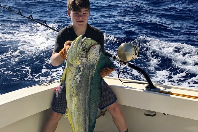 Private Luxury Sportfishing Experience Aboard Limitless - Seeing Oahu from the water