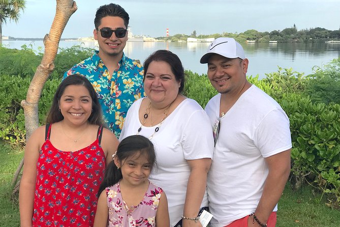 Private Oahu Pearl Harbor and Island Sightseeing Combination Tour - North Shore beaches, waterfalls, and pineapple